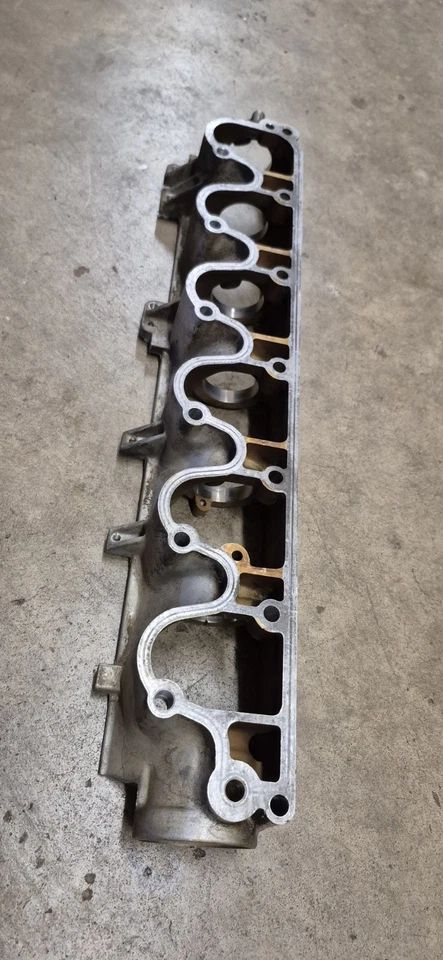 1982-1988 Toyota Celica Supra Cressida 5MGE Exhaust camshaft tower housing - Image 3 of 4