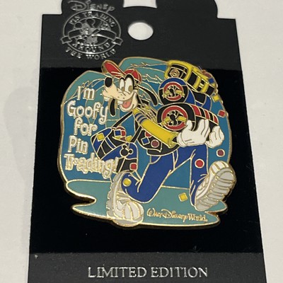 Disney Pin Trading Pin Goofy LE1000 LE 1000 New on Card MINT v21