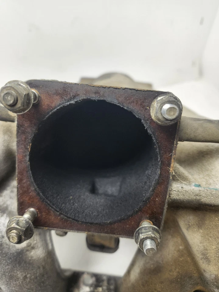 Conjunto colector de admisión motor Suzuki Forenza Wagon 2.0 2004-2005. GM 92062498/697 Foto 4 de 4