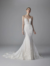 Pronovias 'CLAUDIE' Lace Mermaid Wedding Dress Size US10 - MSRP 3190 - BNWT