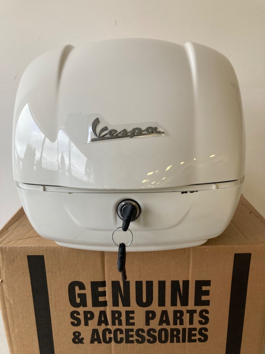 GENUINE VESPA GTS 125 / GTS 300 / R60'S - TOP BOX WHITE GENUINE VESPA GTS 125 / GTS 300 / R60'S - TOP BOX WHITE