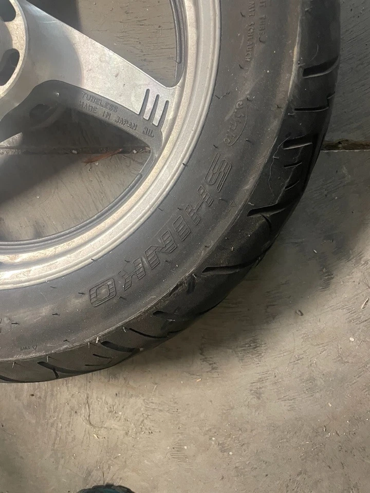 Llanta delantera Suzuki Marauder VZ800 VZ 800 2003 130/90/B16 16" 2004 Foto 3 de 4