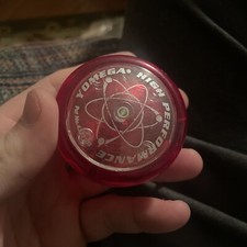 Yomega High Performance Yoyo Pat. No.4332102 Red