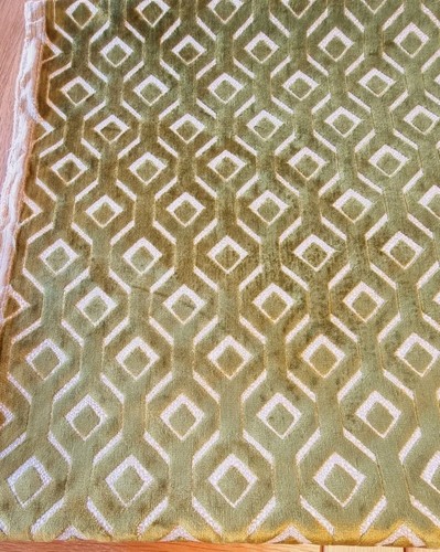 DESIGNERS GUILD CHAREAU VELVET UPHOLSTERY FABRIC IN FERN 440cm X 138cm - Picture 6 of 7