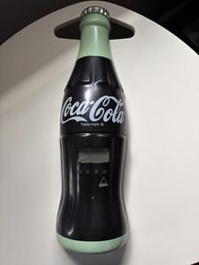 Coca-Cola Contour Bottle Musical Talking Wall Clock Polar Bear 1998 Black Green
