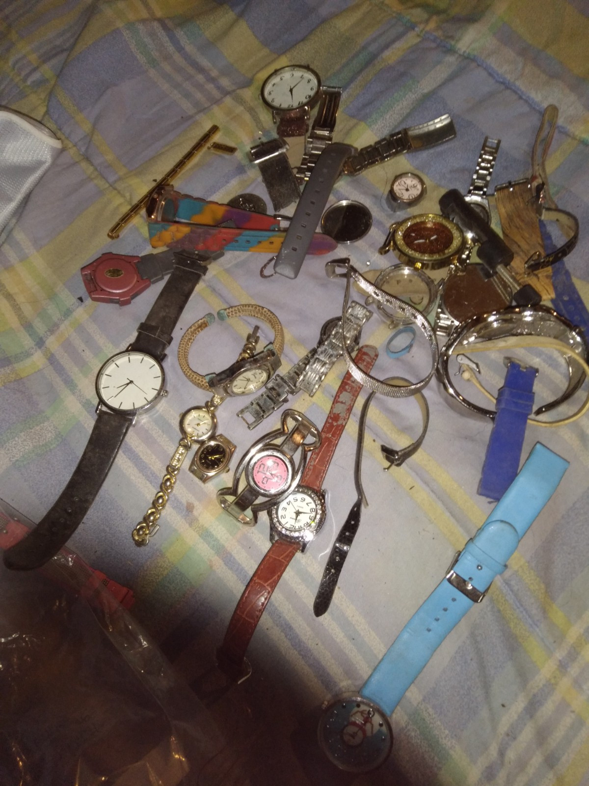 Multiple Watches Will Sell Individually - image 11