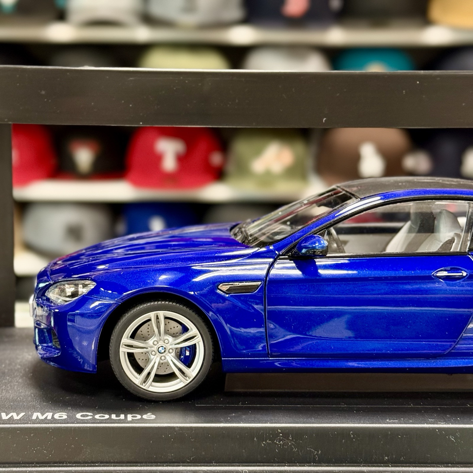 Kyosho BMW M6 Coupe Blue 1/18 Scale Diecast Model Car | Dealer