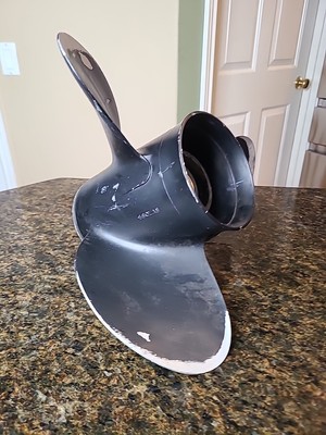 Solas 3 Blade Propeller YD 07 10 13x19 Good USED Condition
