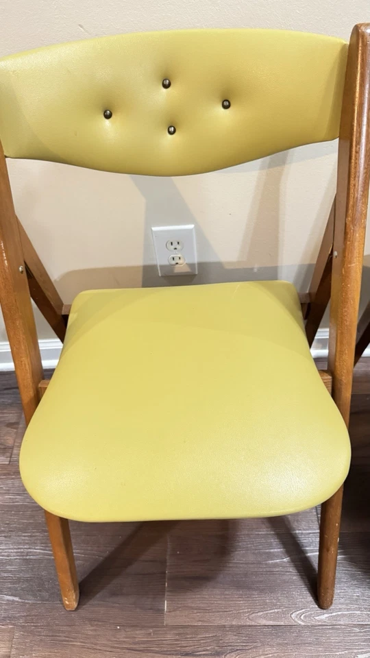 MCM Stakmore Folding Chair Set Of 4 Atomic Wood Yellow Vinyl Seat USA Made - Image 2 of 4