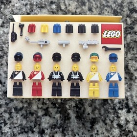 LEGO 6703 Minifig Pack &ndash; (NIB) Box peeled