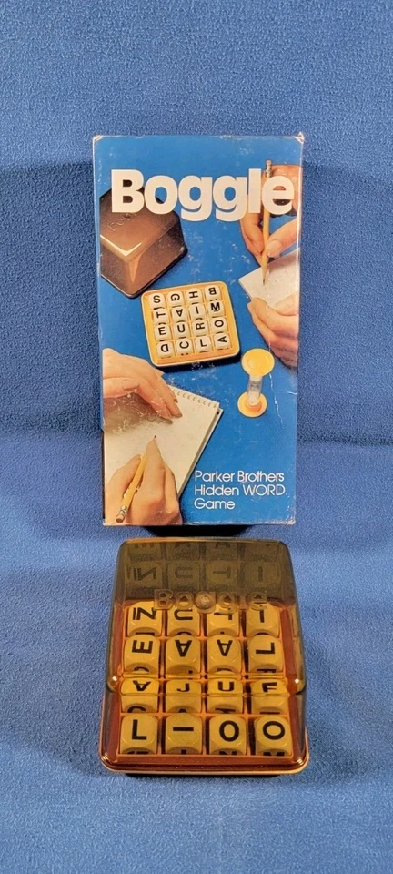 Lote de juegos de mesa vintage Dominos Scribbage Kismet BOGGLE Connect 4 Hi-Q Mini GOLF Foto 2 de 4