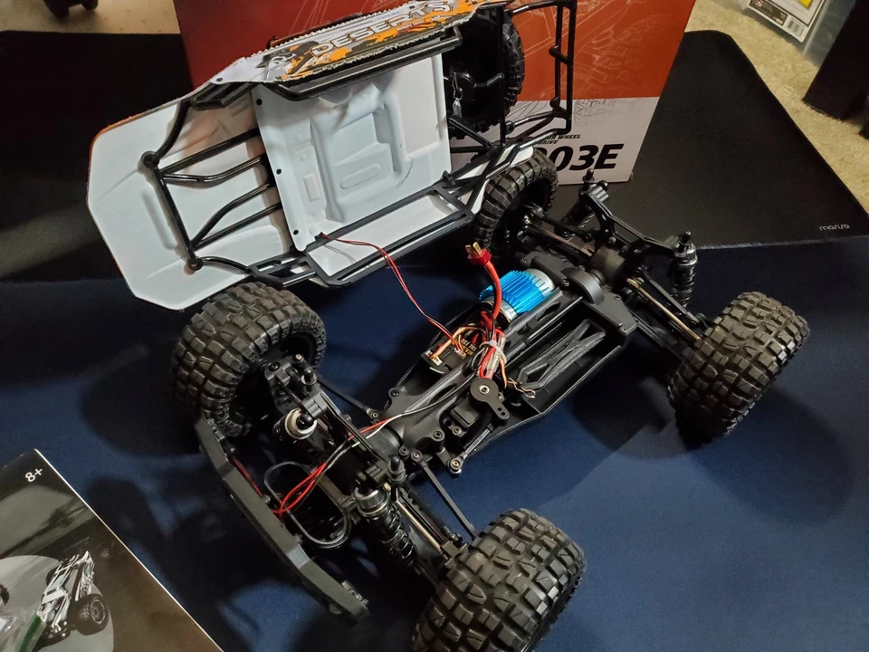 Coche Buggy RC ESCALA 1:10 9201E DEERC, SAHARA, Naranja/Blanco 48KM/H 4x4 Foto 4 de 4