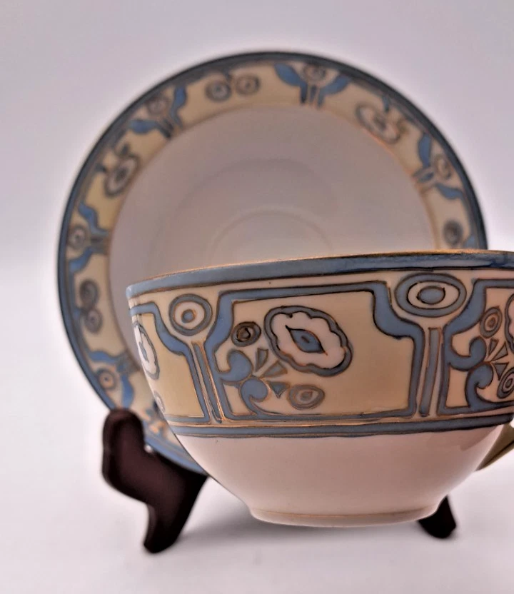 Nippon Porcelain Crown Mark Teacup Saucer Gold Gilt Hand Paint Antique 1891-1921 - Image 3 of 4