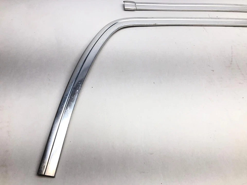 Chevrolet El Camino 1973-1977 Juego de molduras exteriores cromadas de vidrio trasero (4 piezas) Foto 2 de 4