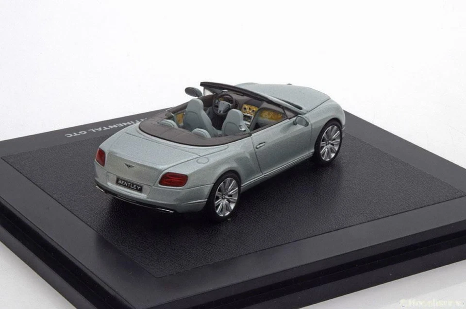 Bentley Continental GTC Next Generation 2011 Light Green Metal Minichamps BL907 - Image 2 of 3