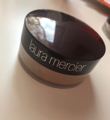 Laura Mercier Mineral Illuminating Powder Candlelight