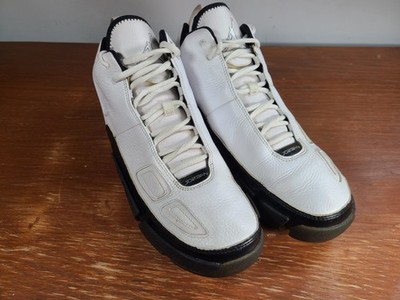 Nike Air Jordan 11 (317845-101) Black / White / Silver -  Mens Size 11 - RARE