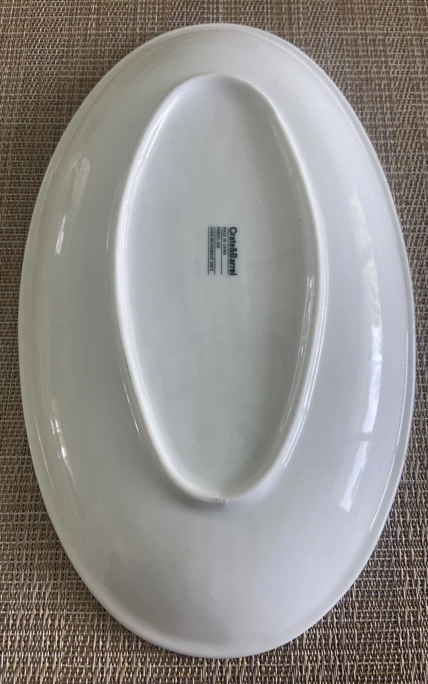 Crate & Barrel 3D Oval Asparagus Serving Platter Dish White 12” EUC Porcelain - Image 4 of 4