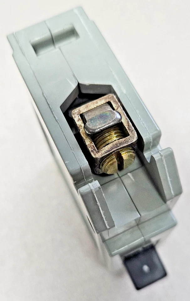 Eaton 1P, 30A/125VAC Circuit Breaker, 454D507G06, NSN 5925-01-138-9593, New - Image 4 of 4