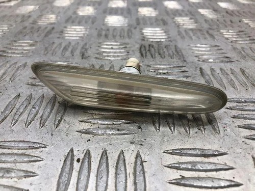 BMW 5 Touring E61 Kotflügelblinker vorne links 8384104 3.00 Diesel 22991333
