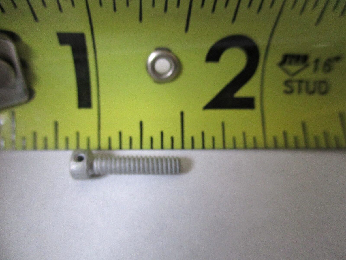 Vite, testa Fillister con intaglio, acciaio inox, #4-40 x 1/4 Vite, testa Fillister con intaglio, acciaio inox, #4-40 x 1/4