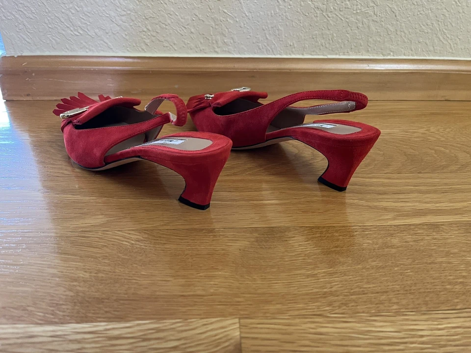 Brian Atwood Georgina Kiltie Slingback Pump Red Suede Size 37 1/2 US Size 7 New - Image 3 of 4