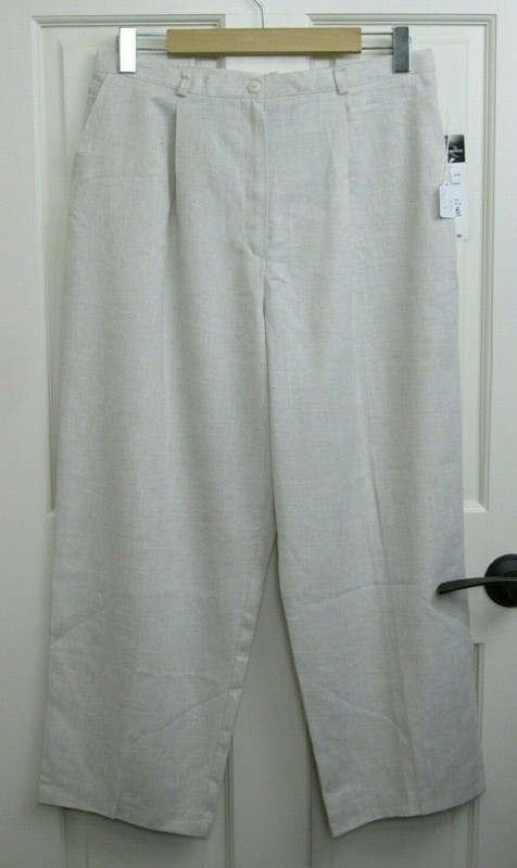 NWT Requirements Nantucket Pleated Pants Womens Size 16 32x25 Cropped 92-24553