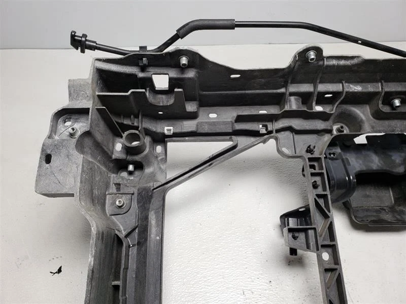 2014 2015 Mazda 3 Radiator Core Support Core Support I-eloop OEM GHP953110B Foto 2 de 4