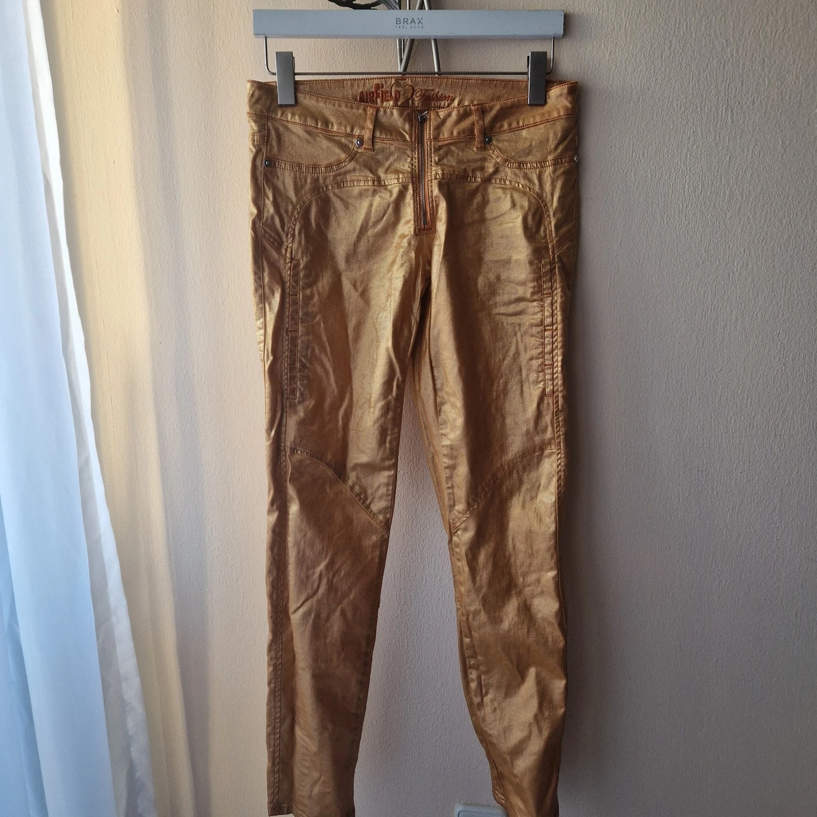 Airfield Luxury Trousers Gold 36 NP 199 Euro Like New
Opens in a new window or tab
