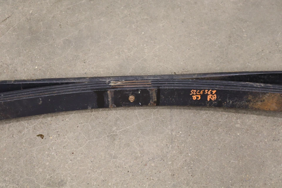 01-10 Chevy GMC 2500HD OEM Rear Leaf Springs Pair Left/Right Southern - Image 3 of 4