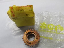 NOS NEW SUZUKI T20 TC250 TRANSMISSION 5TH DRIVEN GEAR OEM NOS 24351-11000