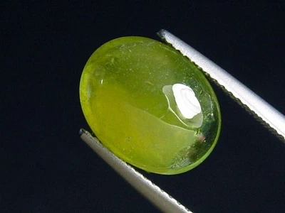 Peridot 5,82 Ct. Apfelgrün Oval Cabochon Sri Lanka (5408t) - Bild 1 von 2