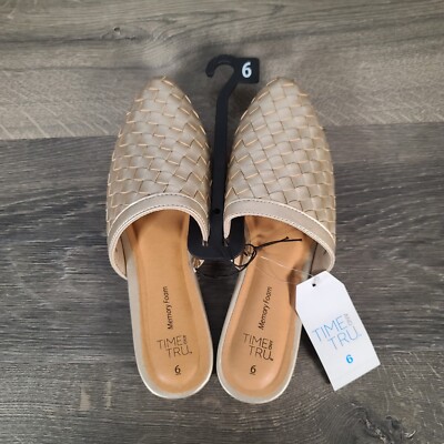 Time & Tru Gold Tone Woven Mule Womens Size 6 Flat Slip On Memory Foam New