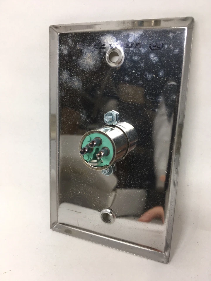 Rapco International | Placa de pared de una sola banda con 1 D3M XLR | SP1-DMS Foto 3 de 4