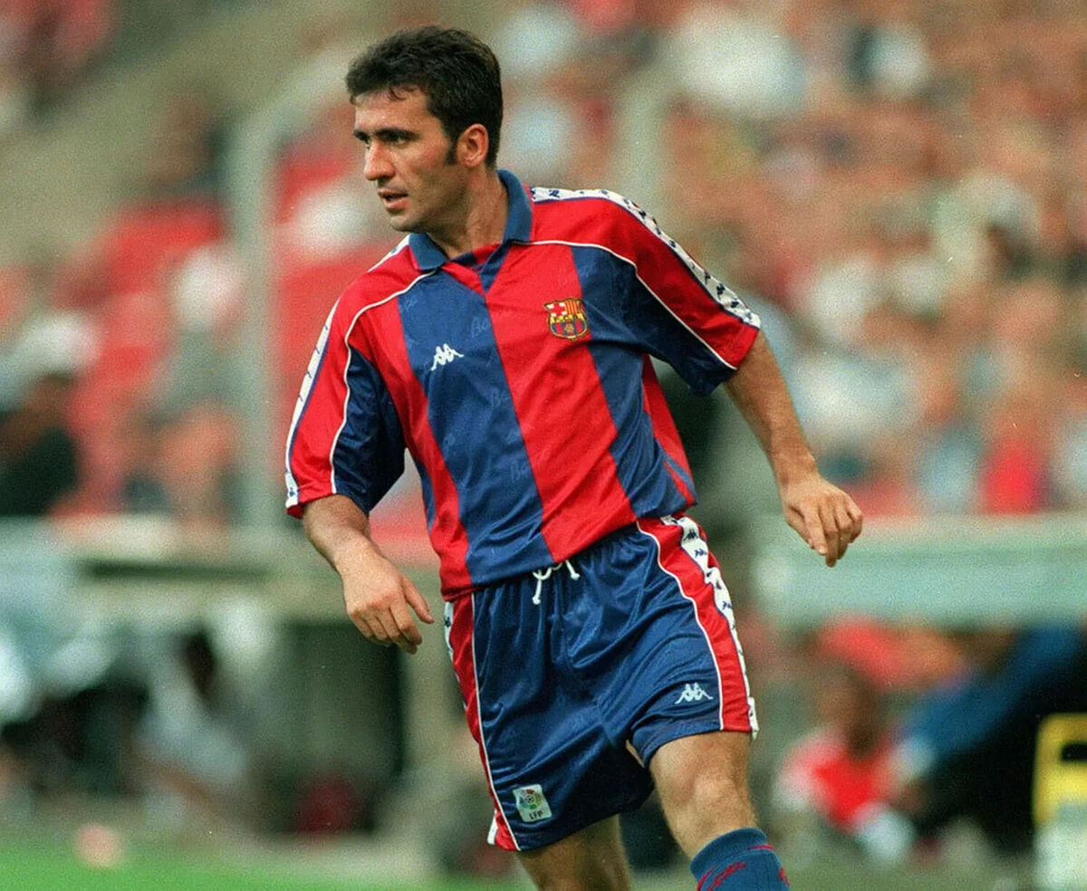 Barcelona FC Home 95/96 - Retro - Soccer - HAGI # 11 - Large Barcelona FC Home 95/96 - Retro - Soccer - HAGI # 11 - Large