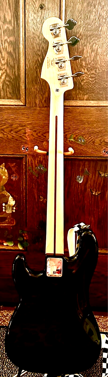 New, Old Stock Fender Affinity Series Precision Bass PJ Squier | eBay