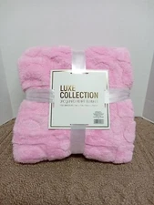 New Luxe Collection Jaquard Heart Blanket Throw 50 X 60