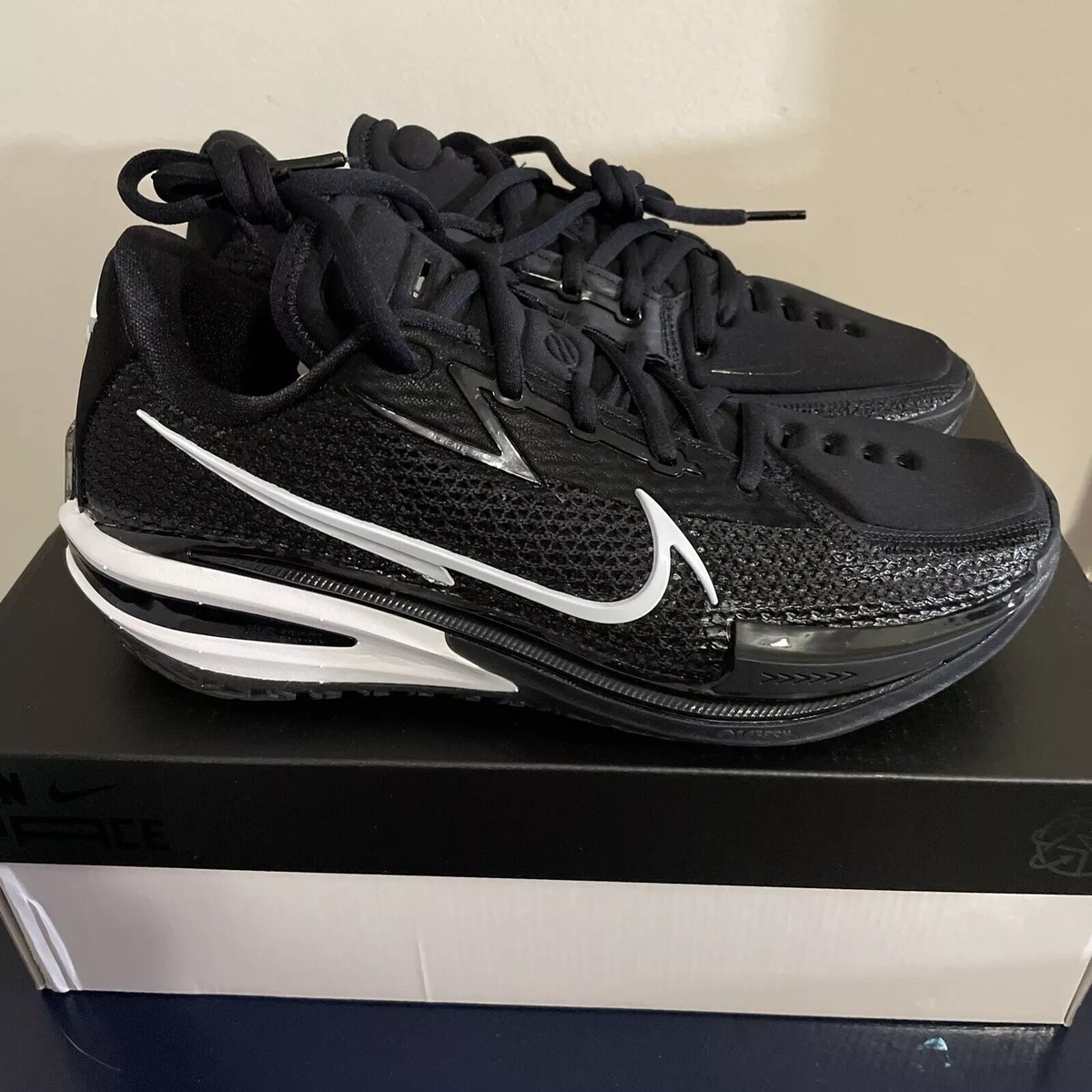 Nike Air Zoom G.T. Cut 2  “Bred” Men’s Sz 7.5 Air Zoom GT Cut 2  main image 2