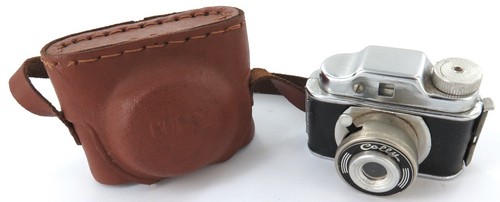Vintage Colly Miniature / Spy Novelty Camera + Original Leather Outer Cover.