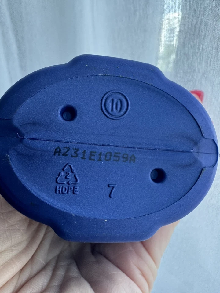 It s a 10 miracle leave in product 10 fl.oz. - Image 3 of 3