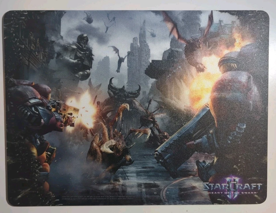 StarCraft 2: Heart Of The Swarm - Collectors Edition - No Game - Items Sealed - Image 4 of 4