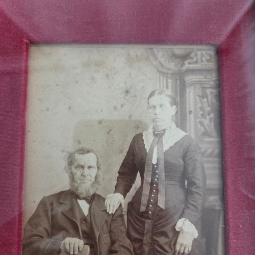 Antique Victorian Couple Framed Sepia Photo Wall Hang Husband & Wife Portrait - Picture 4 of 10