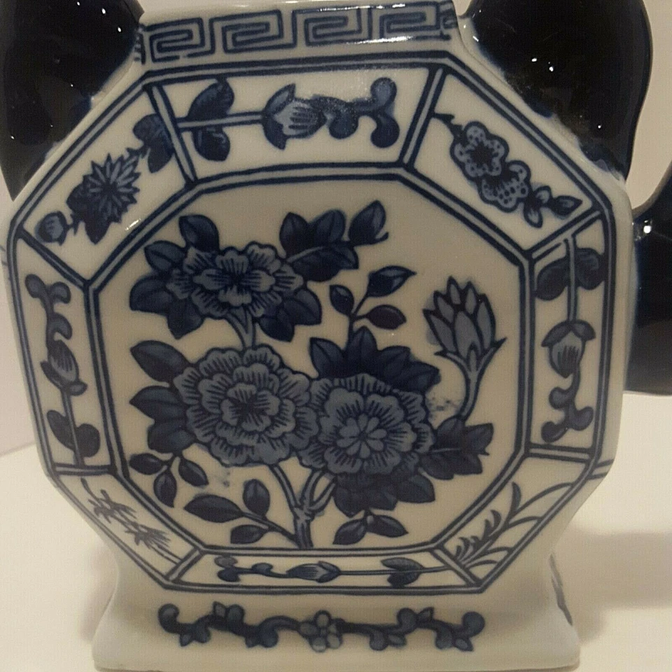 "Florero de porcelana estilo tetera asiática blanco y azul floral casa de campo de 10"" de alto" Foto 3 de 4