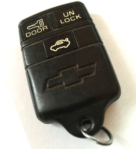ABO0I04T Key Remote keyless entry Car key fob Pontiac 1994 Tans Am Transam OEM - Picture 13 of 13