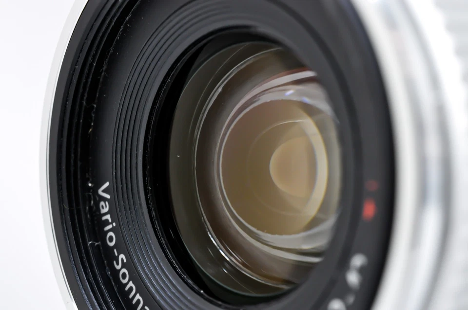 Near Mint Sony Handycam DCR-PC110 Mini DV Camcorder Nightshot Carl Zeiss Lens - Image 3 of 4