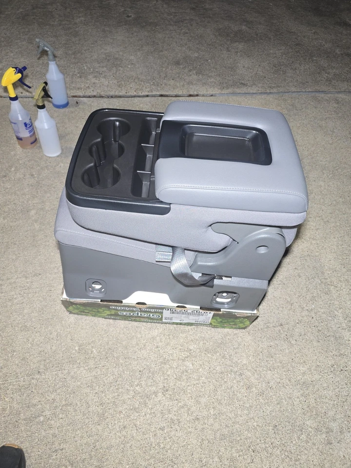 Переднее центральное сиденье в классическом стиле подходит для прыжковых сидений 14–19 CHEVY SIERRA 1500 - Изображение 3 из 4