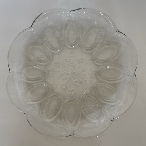 Deviled Egg Plate Glass Savannah Etched Anchor Hocking Hold 12 Eggs Vintage - Picture 8 of 8