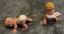 Lot  of 2 Vintage Galoob MAGIC DIAPER BABIES Figurines 