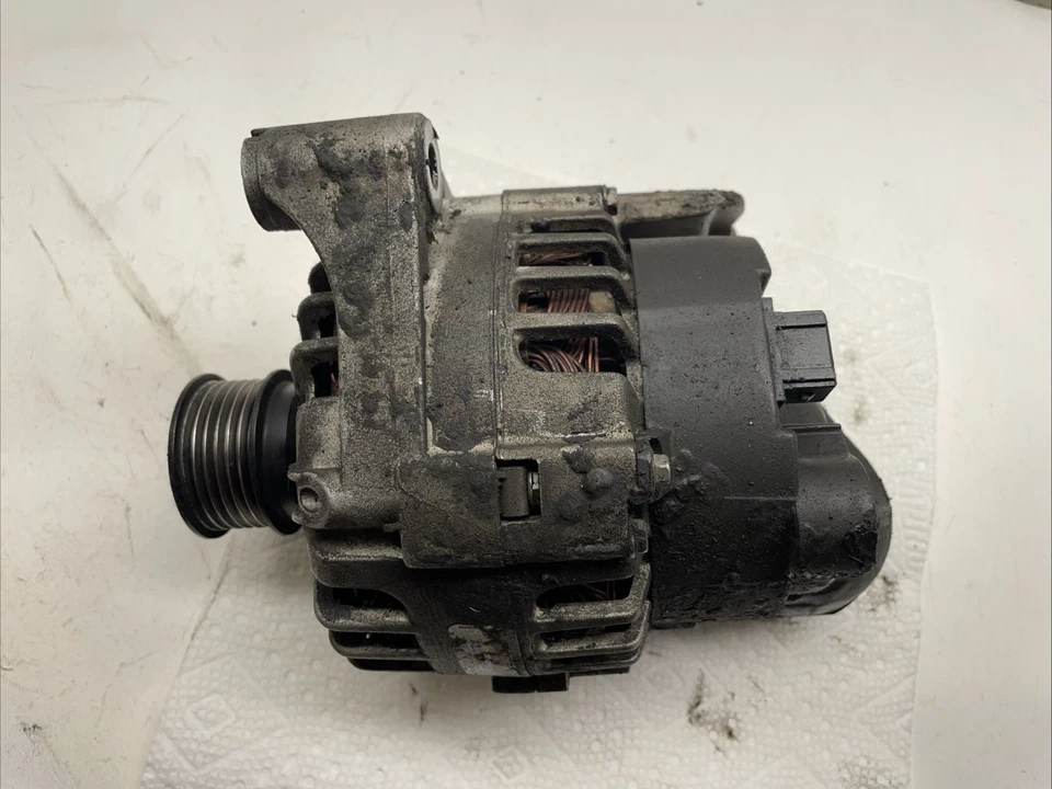 ALTERNADOR OE PARA AUDI A8 1997 1998-1999 3,7 L 1997-1999 A8 Quattro 4,2 L AL0708X Foto 2 de 4