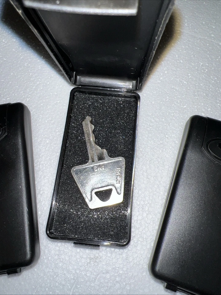 Porta llaves coche magnético 3 piezas esconde tus cosas Foto 4 de 4